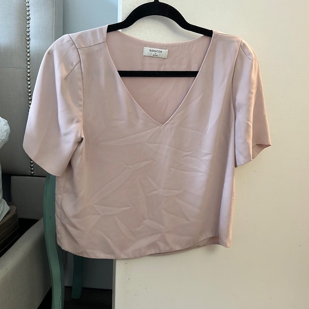 Aritzia pale pink cropped polyester short sleeve top